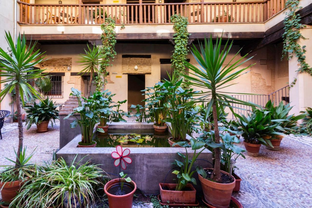 Atico Junto Al Albaicin Con Terraza Apartment Granada Luaran gambar