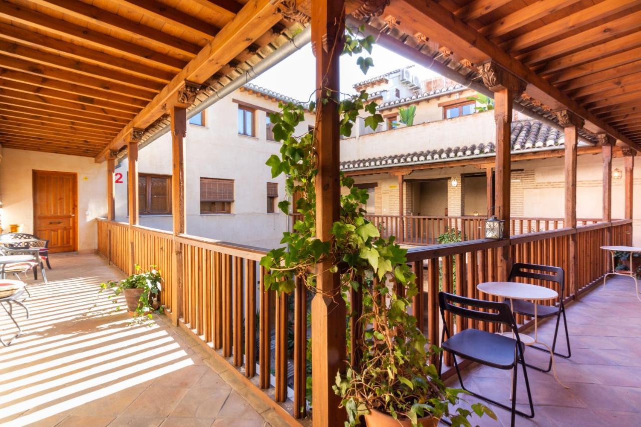 Atico Junto Al Albaicin Con Terraza Apartment Granada Luaran gambar