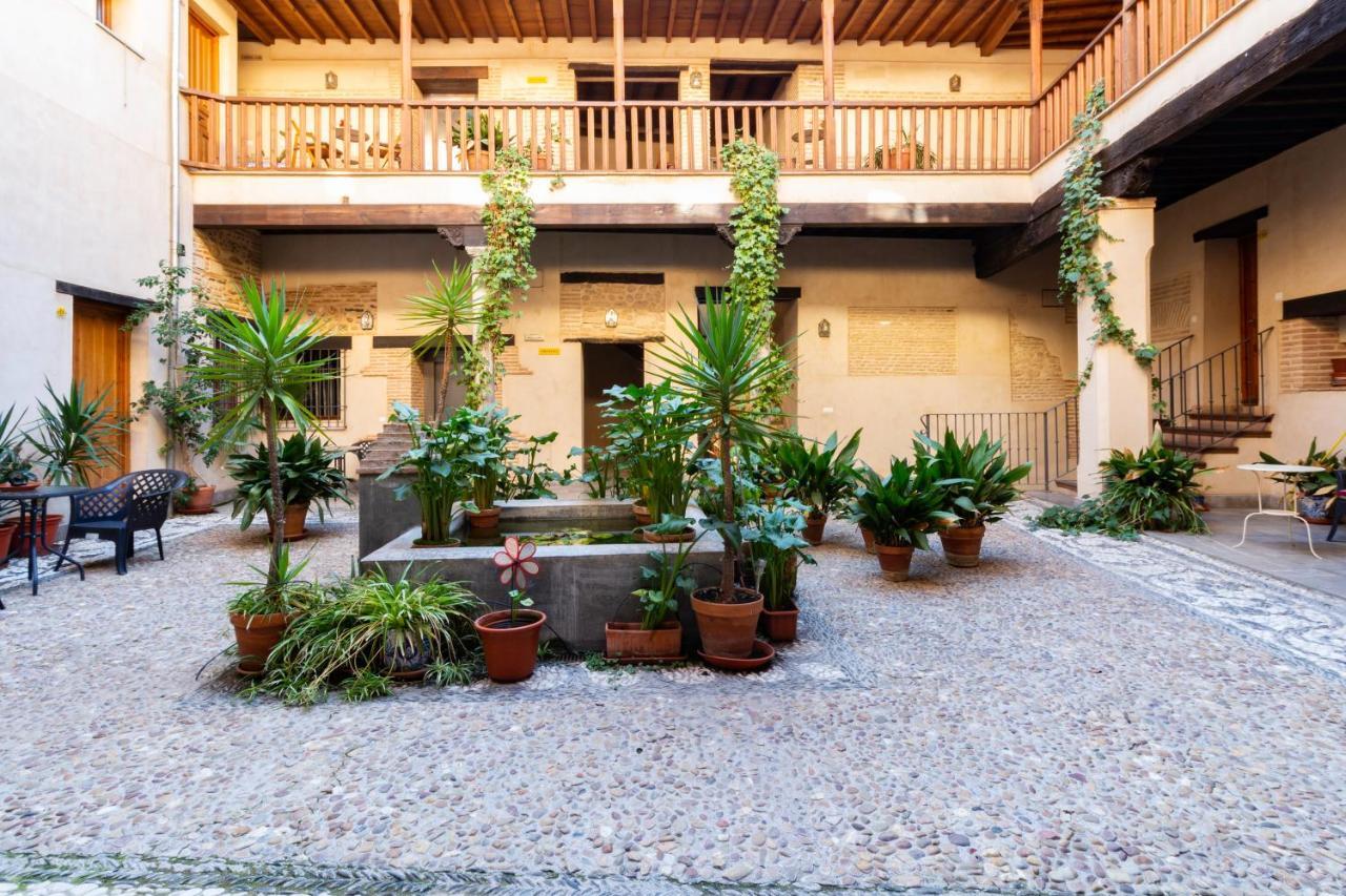 Atico Junto Al Albaicin Con Terraza Apartment Granada Luaran gambar